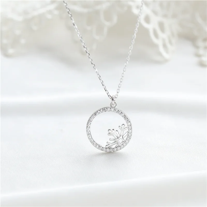 

925 Sterling Silver Hollow Round Snowflake Pendant Necklace for Women Jewerly