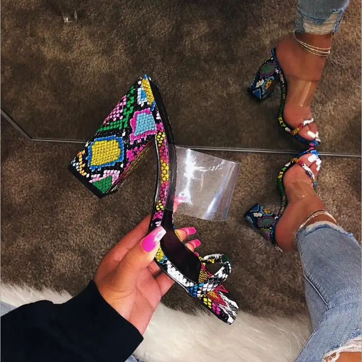 Новинка лета 2019 женские модные сандалии на каблуке большие размеры пикантные