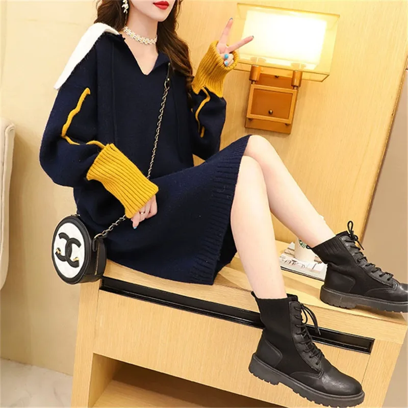 

Autumn And Winter New Navy Style V Neck Outer Wear Color Matching Loose Sweater Women's Personalized Knit Sweater Top Tide C380