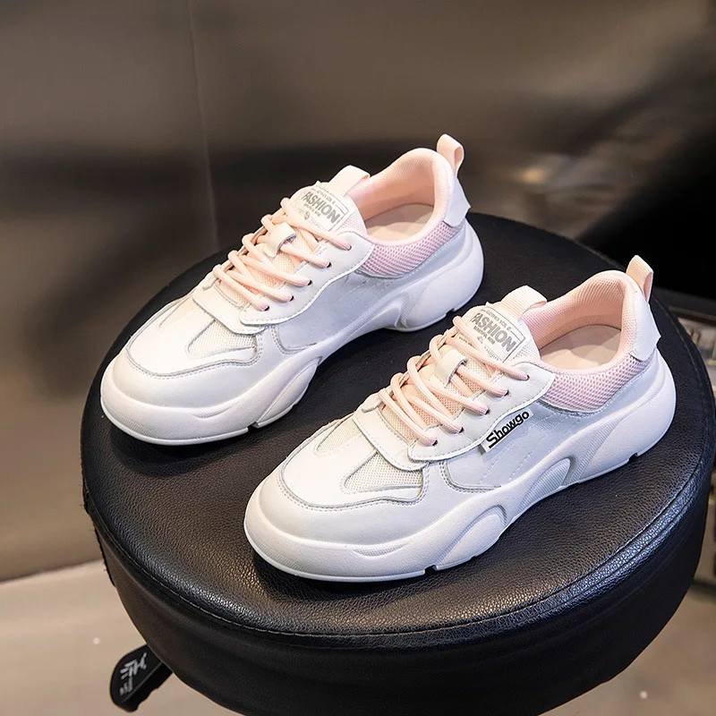 Женские кожаные туфли белые на плоской подошве повседневные трендовые для осени