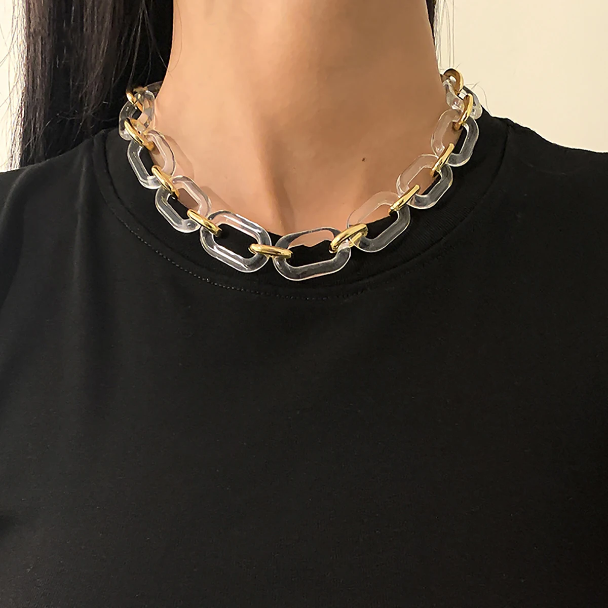 

SHIXIN Acrylic Chunky Short Chain Necklace on Neck Fashion Transparent Color Thick Choker Collar Necklace for Women Jewelry