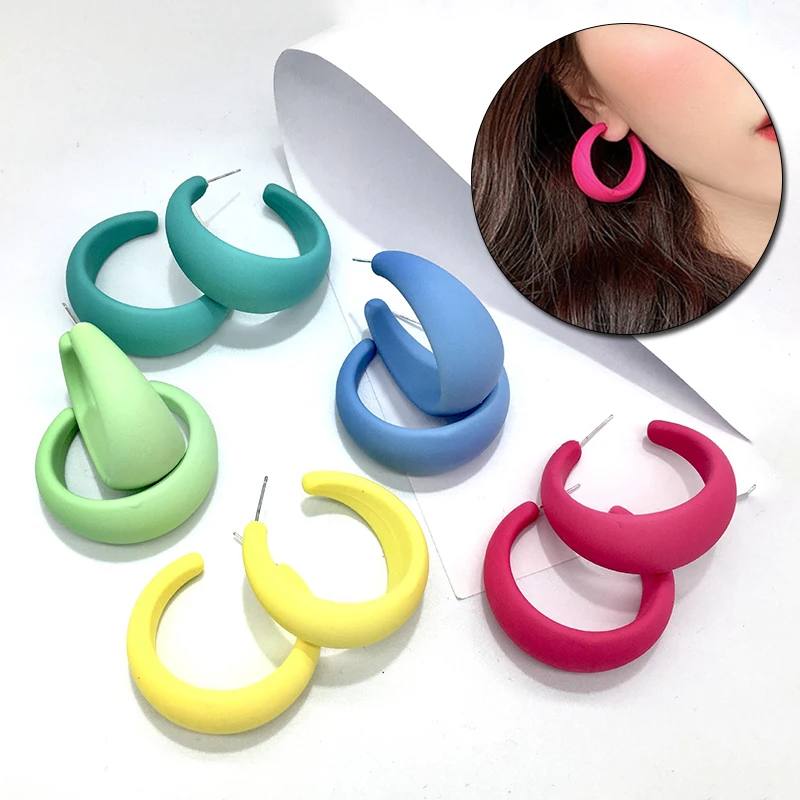 

Pure Color Frosted Earrings C-Shaped Candy Color Fashion Round Hoop Earrings For Women Acrylic Resin Hoop Earrings Jewelry
