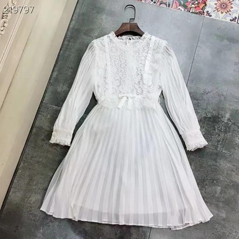 

Top Quality New Mini Dress 2021 Summer Sexy Runway Women Charming Lace Embroidery Long Sleeve Pleated White / Black Dress