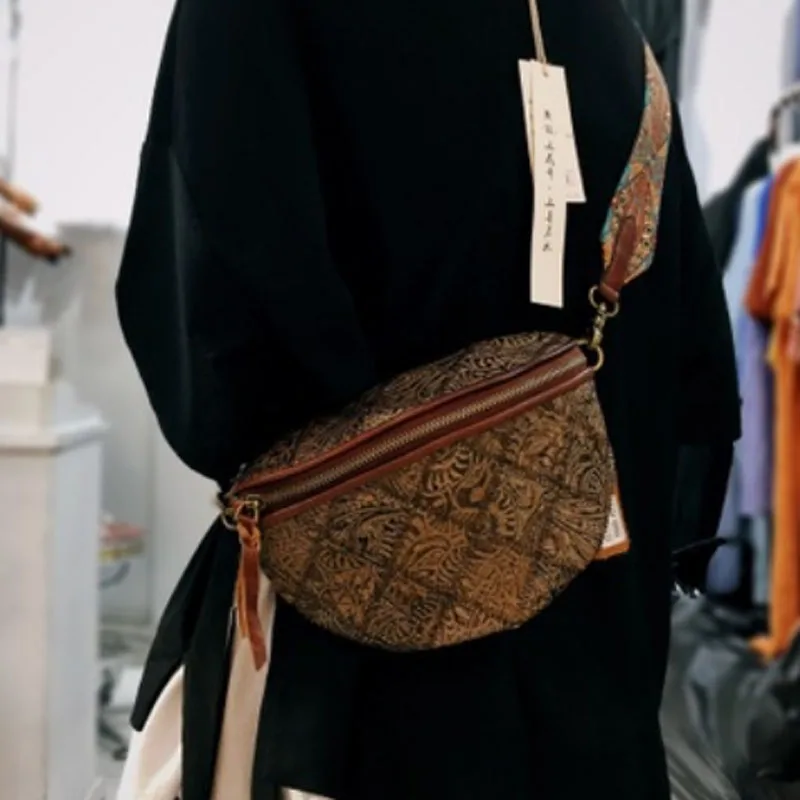 Женская сумка банан из натуральной кожи поясная мессенджер на плечо нагрудная