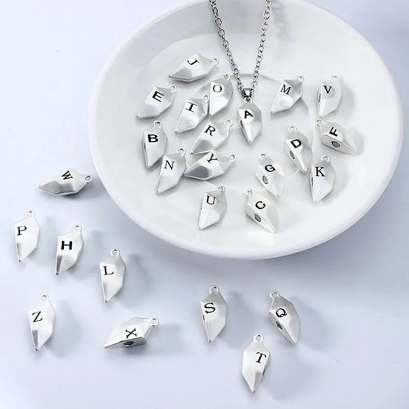 

New Hot 26 letters Magnetic Couple Necklace Lovers Heart Pendant Distance Faceted Charm Necklace Women Valentine's Day Gift 2021