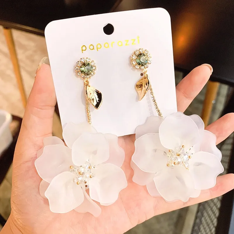 Korea hot fashion jewelry exaggerated hand-woven large white flower earrings long holiday party statement for women | Украшения и