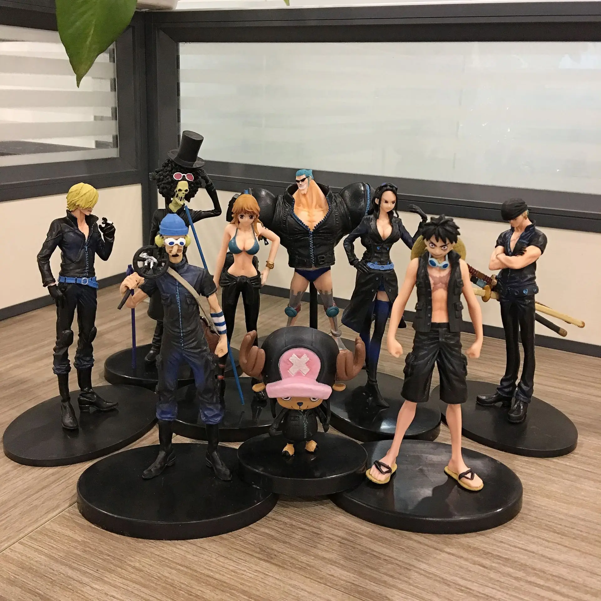 

One Piece Luffy Nami Zoro Chopper Robin Sanji PVC Action Figure One Piece Anime Gold City Figurine Figuarts Toy 9pcs/set