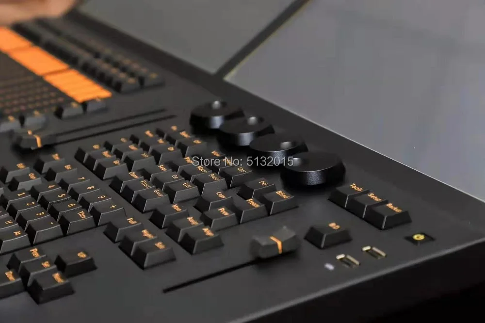 Мини размер Ma освещение консольный контроллер dmx Pro сценическое DJ осветительное оборудование для дискотек 4 ГБ DDR3 1600 ram 14 кг с кофром