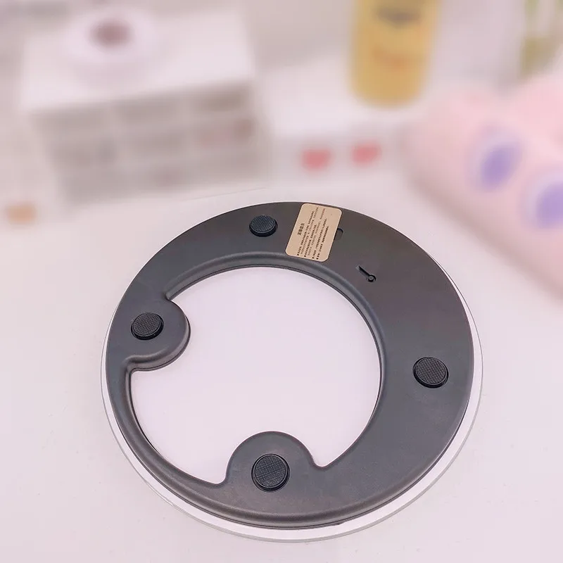 

Cartoon Action Figure Smiley USB Chargeable Body Fat scale Household Electronic Weighing Scale LED Digital Display On The Screen