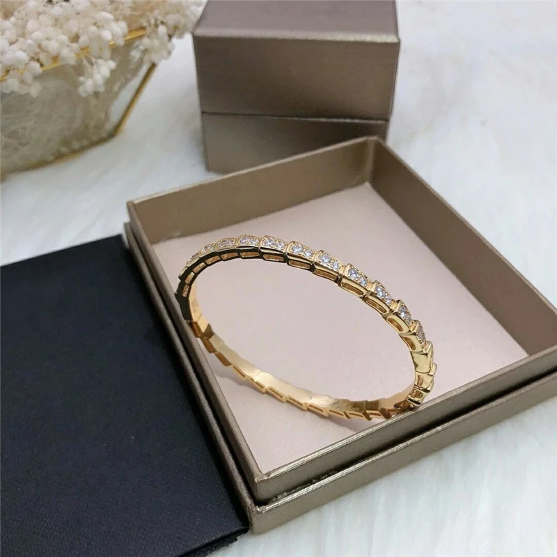 

2020 bv classic flash diamond ring women's bracelet, the inner ring carved logo, let you become the audience's favorite