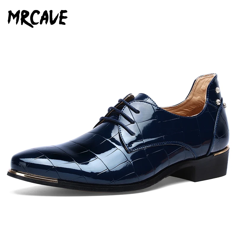 Мужские модельные туфли из лакированной кожи с заклепками мужские искусственной