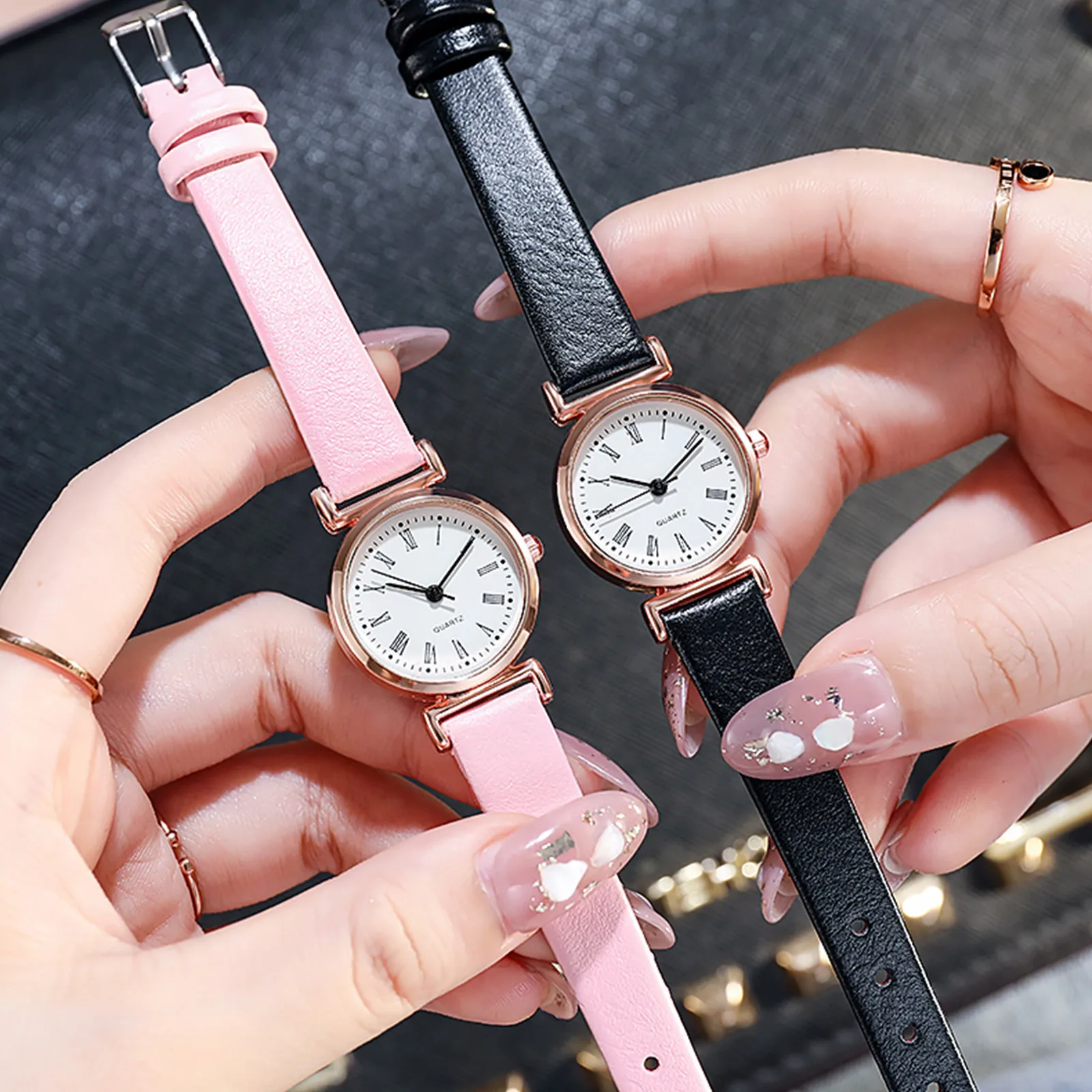 

2021 New Leatherwear Men's Watches Ladies Casual Fashion Quartz Watch Roman Numeral Dial Silicone Strap Watch Reloj Hombre