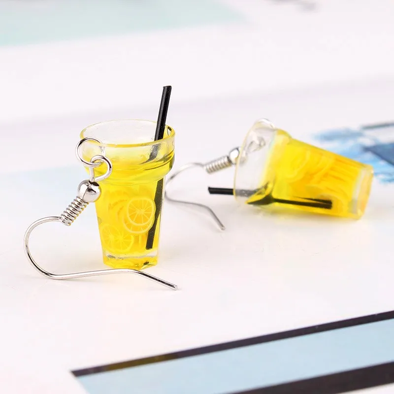 Милые серьги капельки с фруктовым молоком чаем напитком бутылкой модные