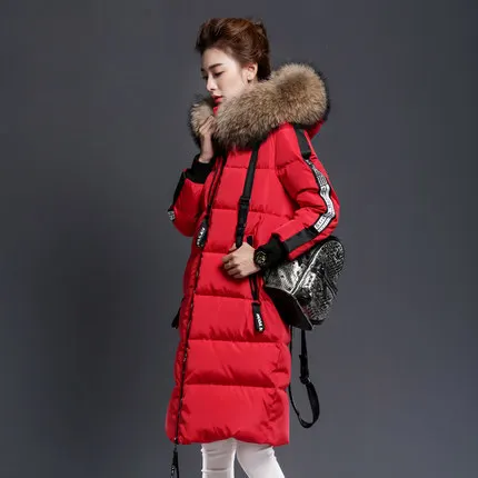 Зимняя женская куртка на утином пуху новая с натуральным енотом и надписью Rur