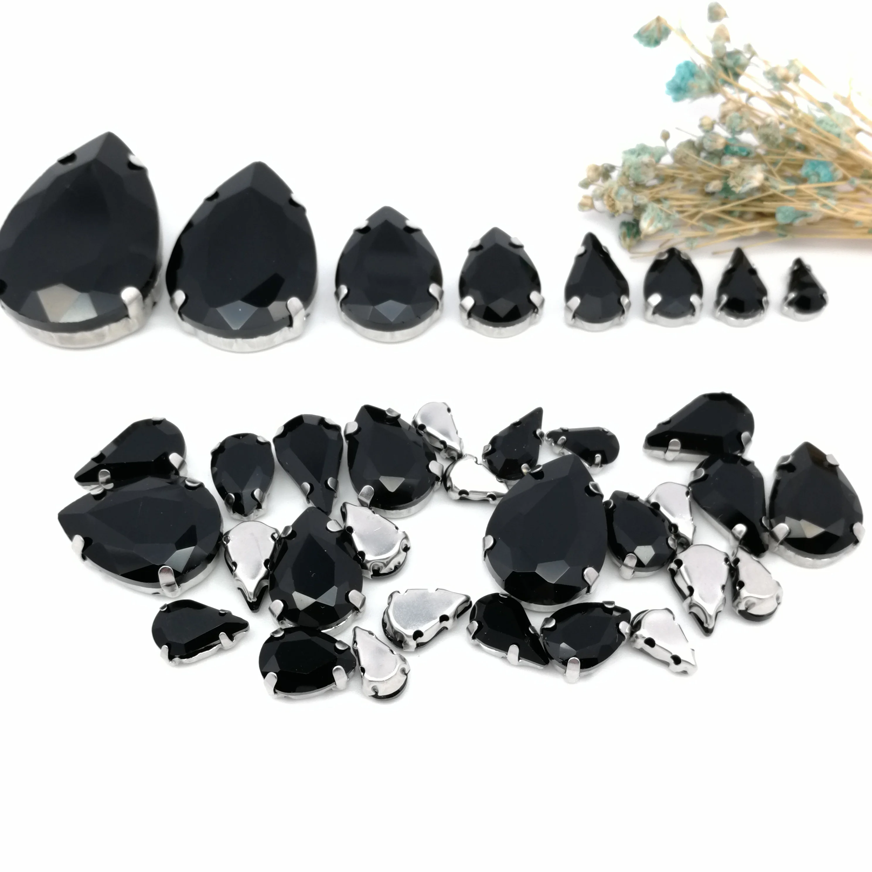 30pcs7 разные размеры черный цвет стразы со стразами сшитые серебряными крапанами