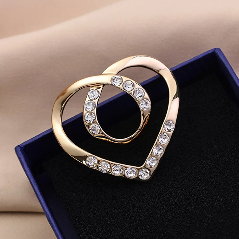 

Crystal Heart Scarf Buckle Brooch Women Corner Hem Waist Knotted Scarf Decorative Fixed Buckle Wedding Jewelry Gifts