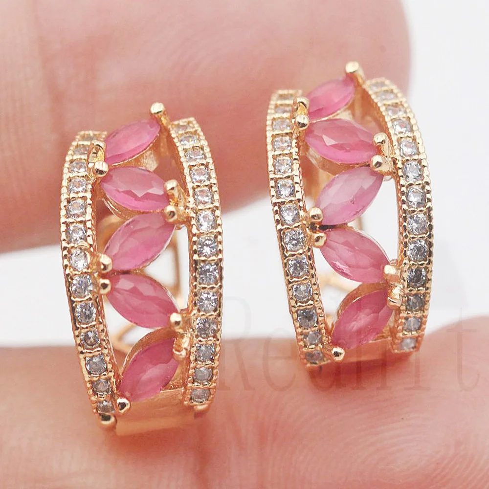 Роскошные серьги-кольца с цирконом радужными розовыми и белыми камнями