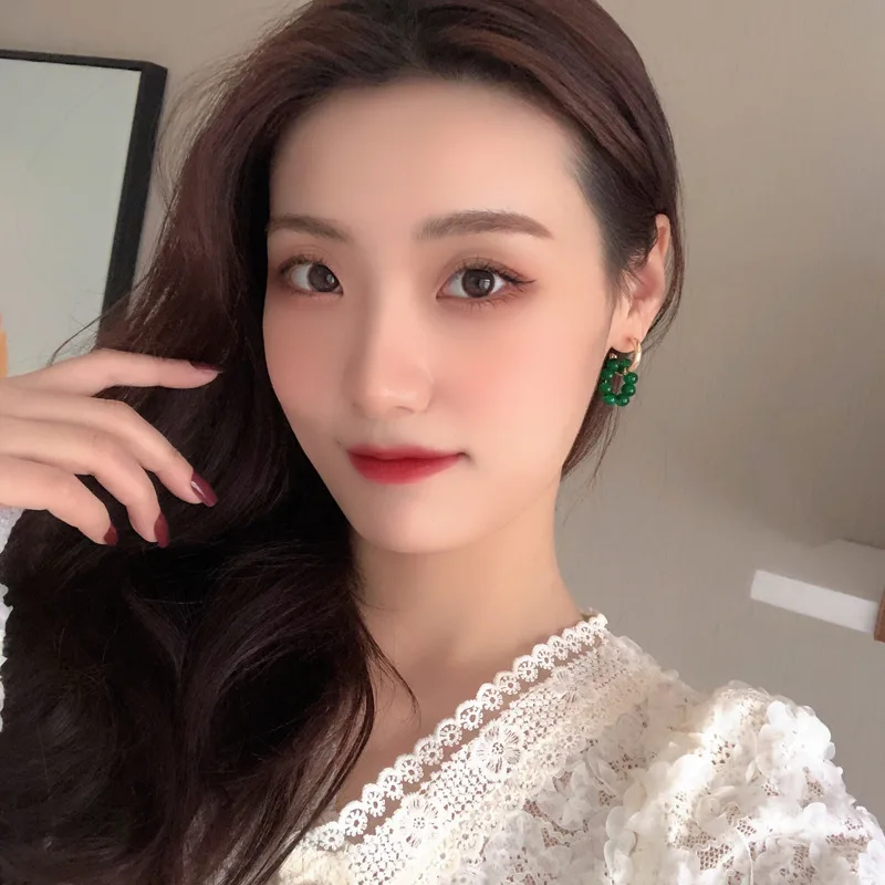 Новые корейские асимметричные серьги-подвески с зелеными бусинами 2022 модные