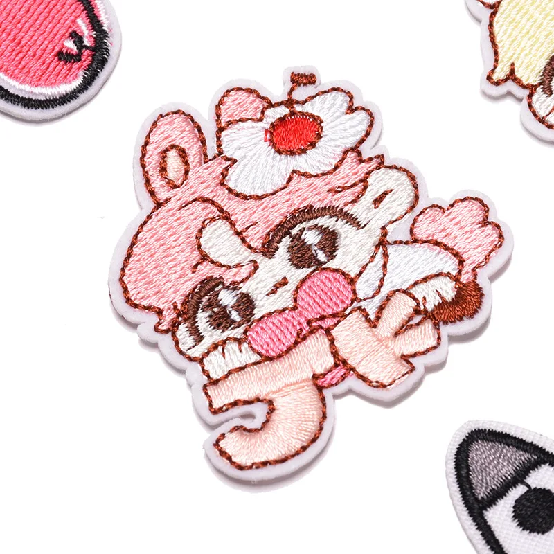

2020 New Products in Stock Rocket Embroidered Cloth Stickers Hat Badge Shoes and Hats Bag Accessories Can Be Customized