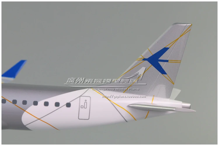 

37cm Embraer EMBRAER ERJ-190 Aircraft Model for Plane Model Collector scale 1:100 Simulate Plane Model