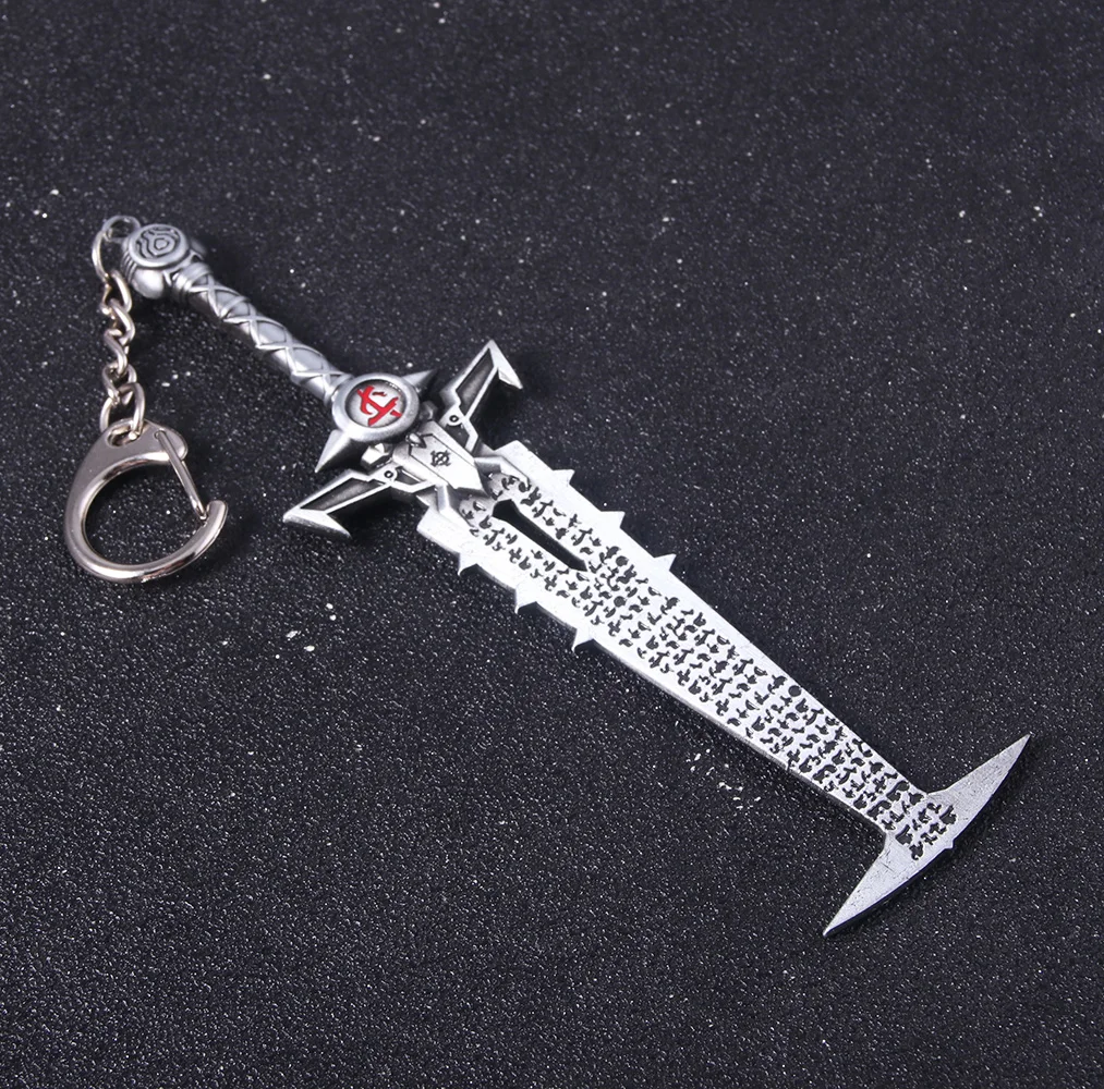 

Game Doom Eternal Metal Keychain Crucible Blade Slayer Sword Weapon Model Pendant Key Chain High Quality Props Jewelry