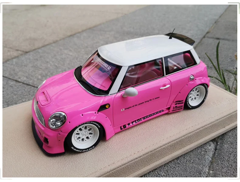 LB 1/18 BMW MINI Coupe LB| |