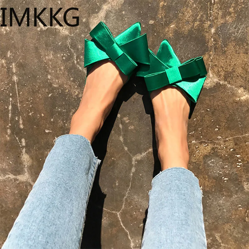 Женская обувь Сезон весна лето Корейские шелковые атласные тапочки с острым