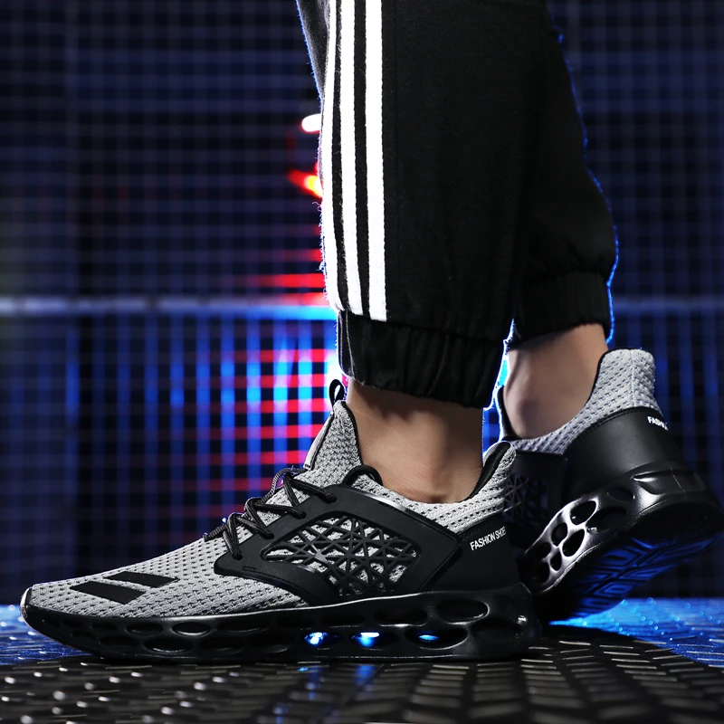 

2020 New Outdoor Men Running for Men Jogging Walking Sports Shoes High-quality Lace-up Athietic Mesh Breathable Cutout Sneakers