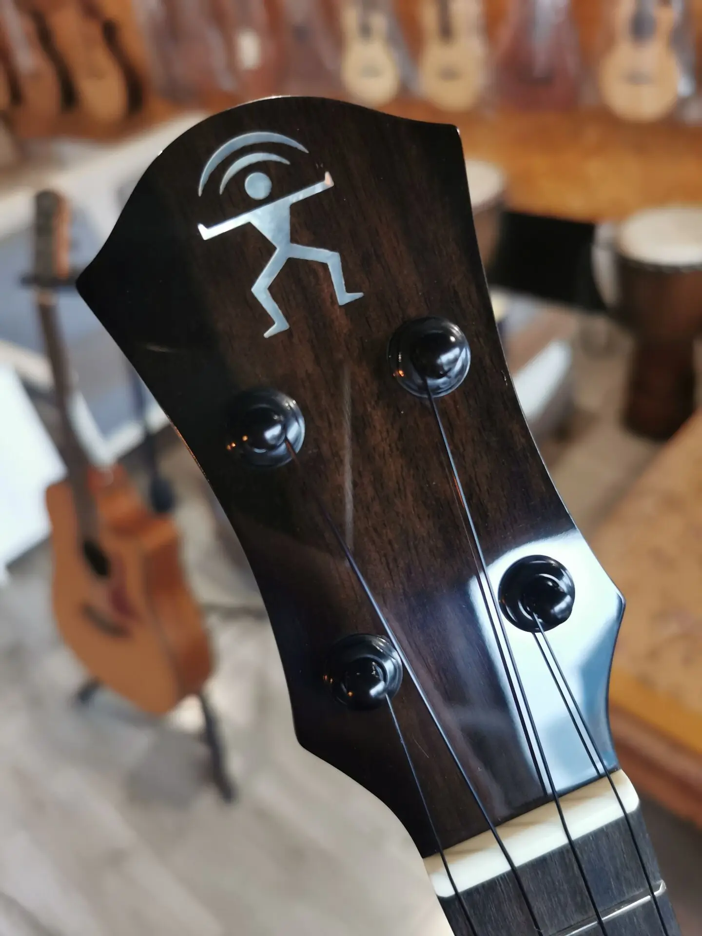 

23"/26" Rainbow Man UT200 Moon Bird Spruce Ukulele