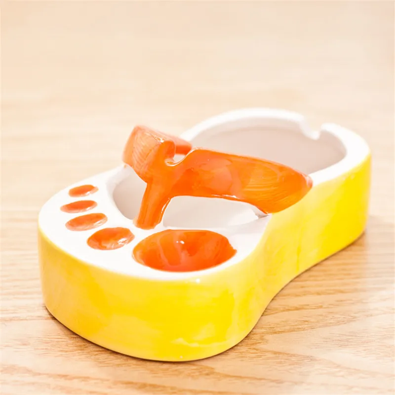 NEWYEARNEW 1piece Personality Ceramic Ashtray Feet Home Furnishings Decoration Boyfriend Gift | Дом и сад