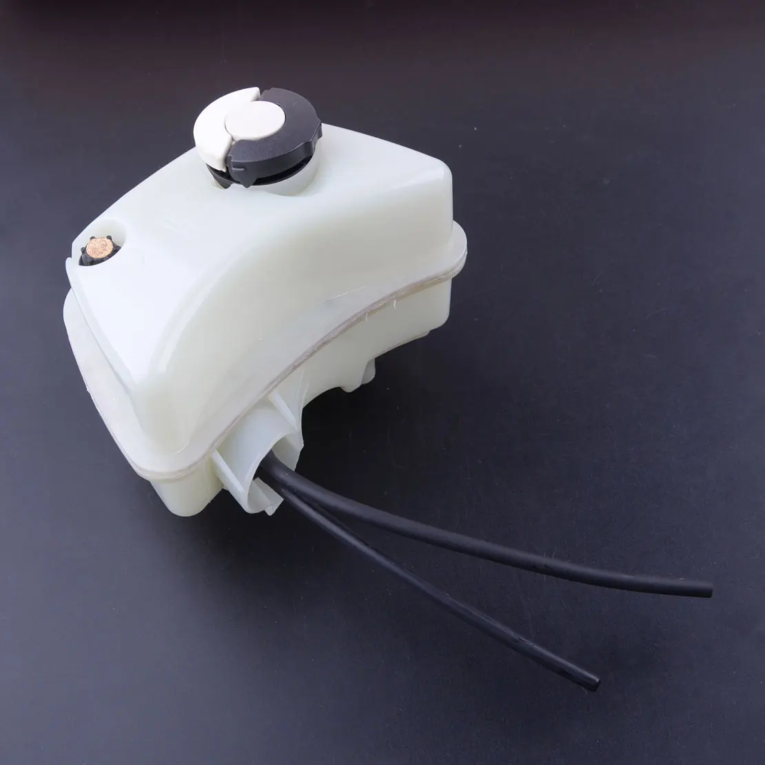 Fuel Tank With Hose Filter Cap Assembly 14.4x9.5x11cmFit For Stihl HS81 HS81R HS81T HS86 HS86R Hedge Trimmer 4237 350 0450