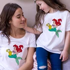 Диснеевской принцессы Русалочка Ариэль женская верхняя одежда детская одежда для маленьких девочек футболки с персонажами из аниме для мамы и дочки; Футболка; Семейный комплект для мамы