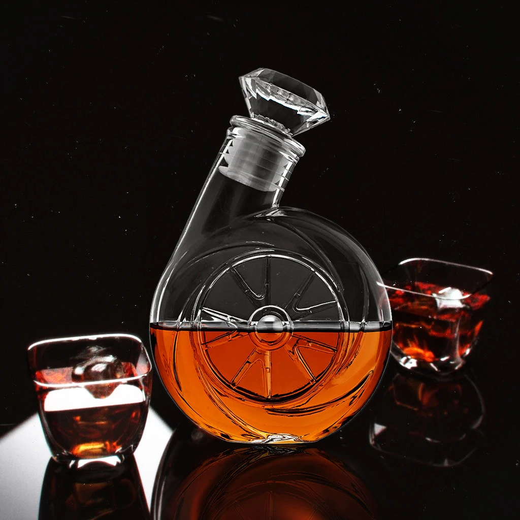 

Blower Shaped 500ml Glass Decanter with Geometric Stopper for Wine Brandy Juice Mouthwash