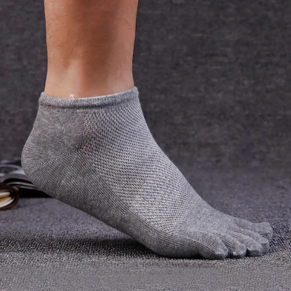 

80% 2021 Hot Sell 1 Pair Toe Socks Low Cut Breathable Cotton Short Ankle Sport Socks for Men