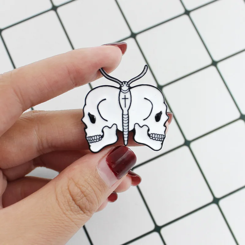 Мультяшные Белые Двойные Броши Skwleton для женщин Панк Бабочка Эмаль Булавка