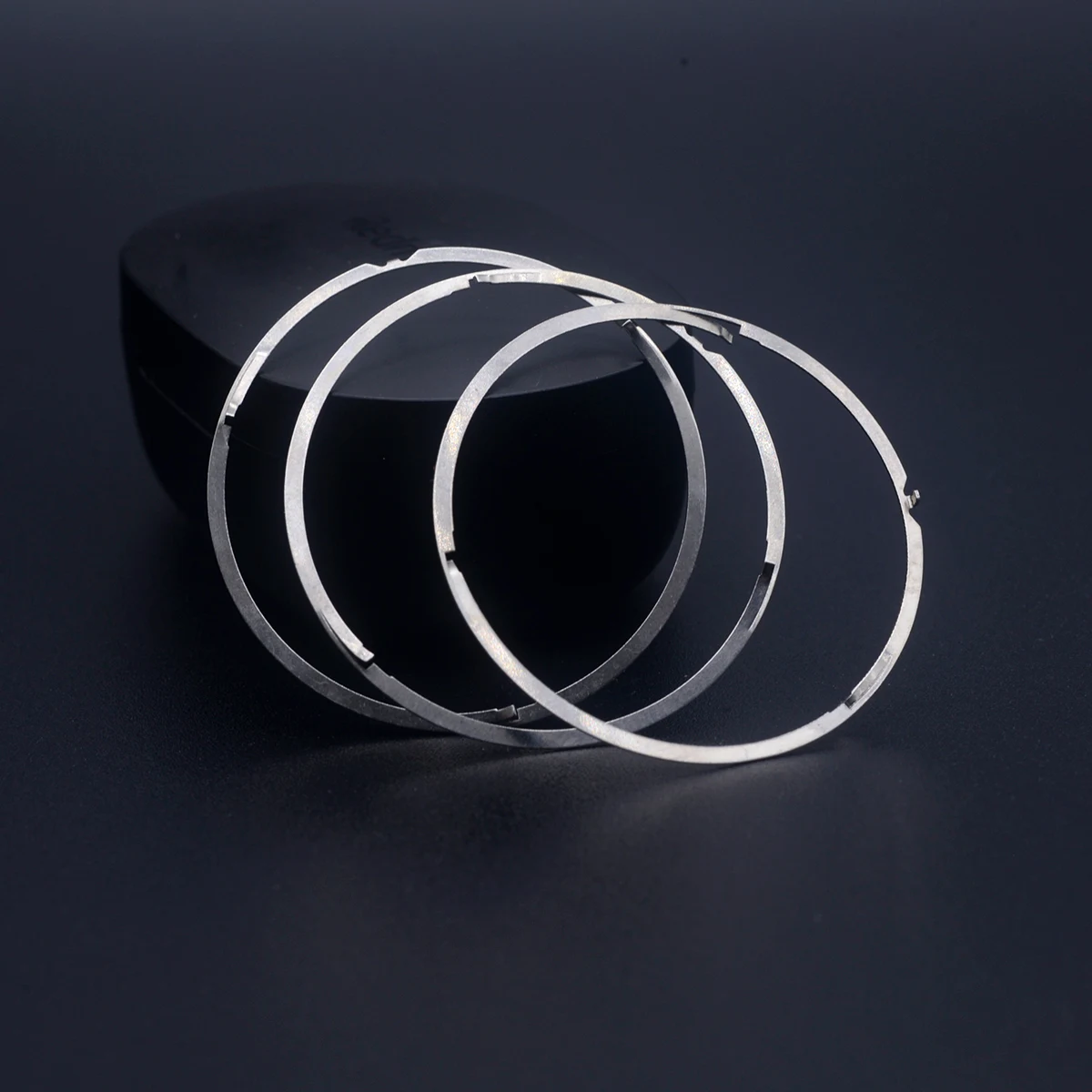 

2/5pcs Case spring ring parts of SKX Case for Seiko 5 SKX007 SKX009 SRPD Spare parts for watches Men Watch Case Replace Parts