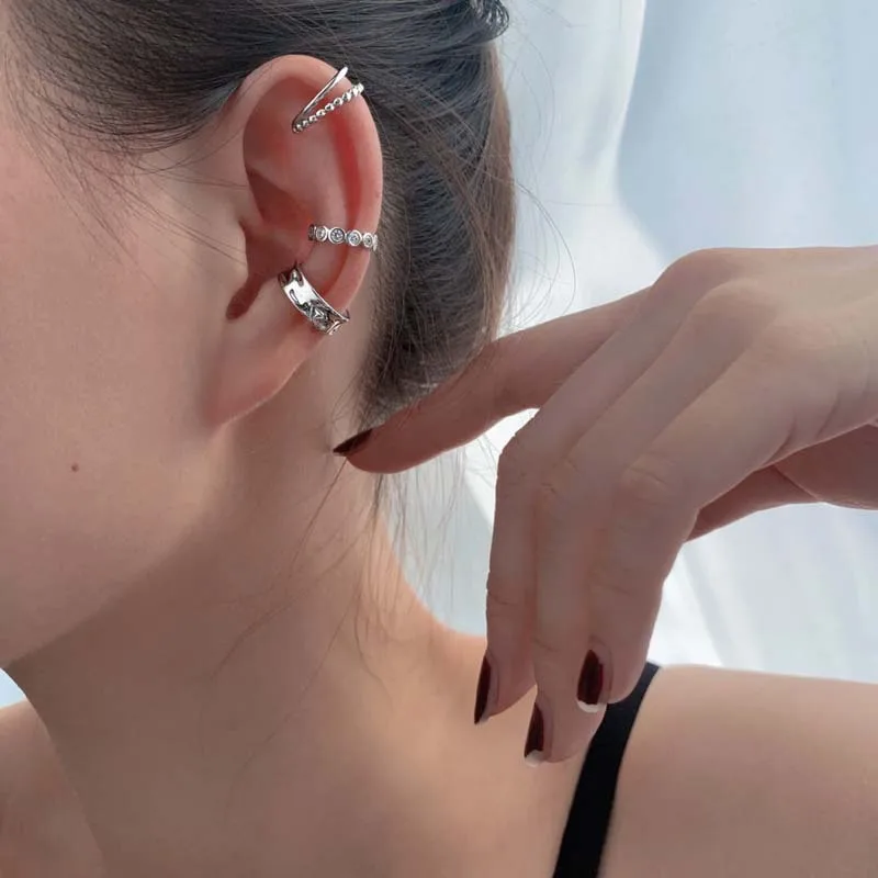Серьги Double-layer Twist Clip для женщин с цирконами, не требующие прокалывания, модный геометрический новый тренд, горячие студенческие ежедневные украшения.