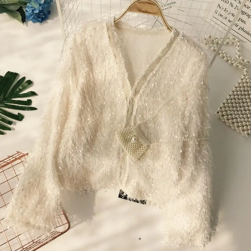 Пуловер женский трикотажный с золотыми кисточками и V-образным вырезом 2018 |