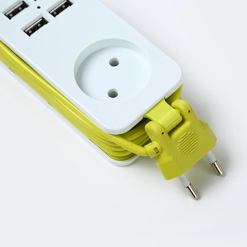 Сетевой адаптер с европейской вилкой и 4 USB-портами 1200 Вт |