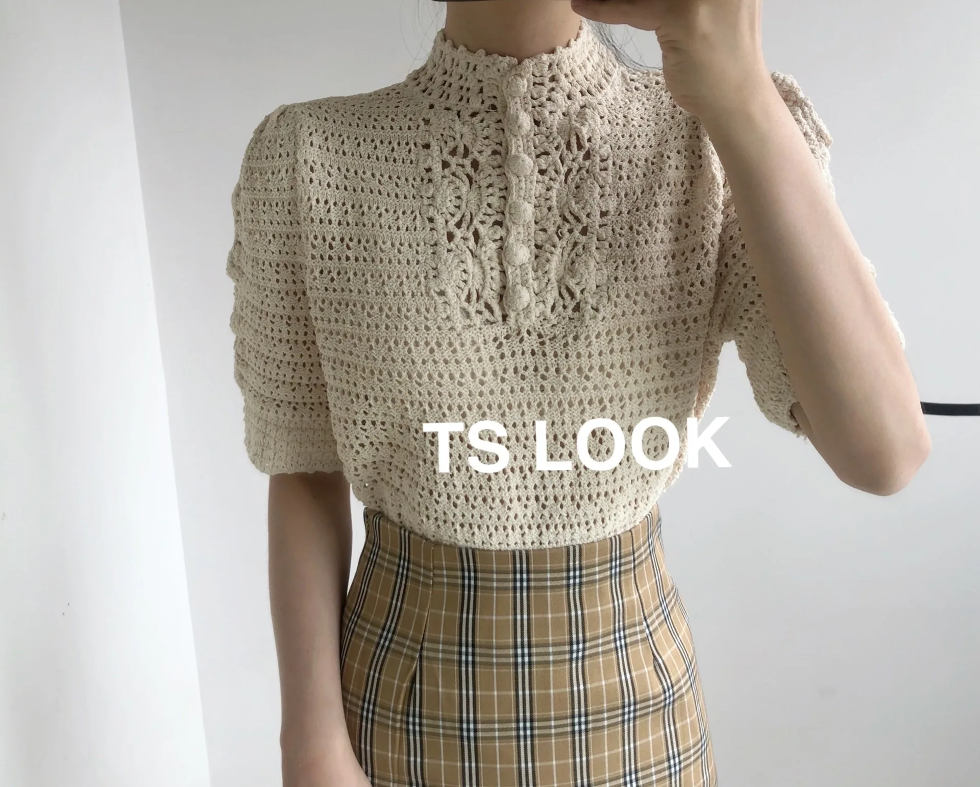 

2020 Spring and Summer Handmade Crochet Hollow Vintage Princess Sleeve Thin Top