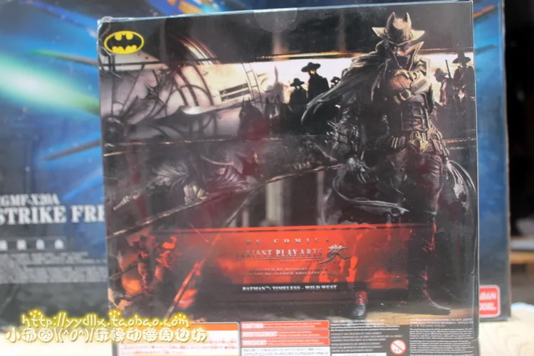 Экшн-фигурка West Cowboy Batman Play Arts Kai PVC 28 см KB0614 подвижный фильм Bat Man Playarts Коллекционная