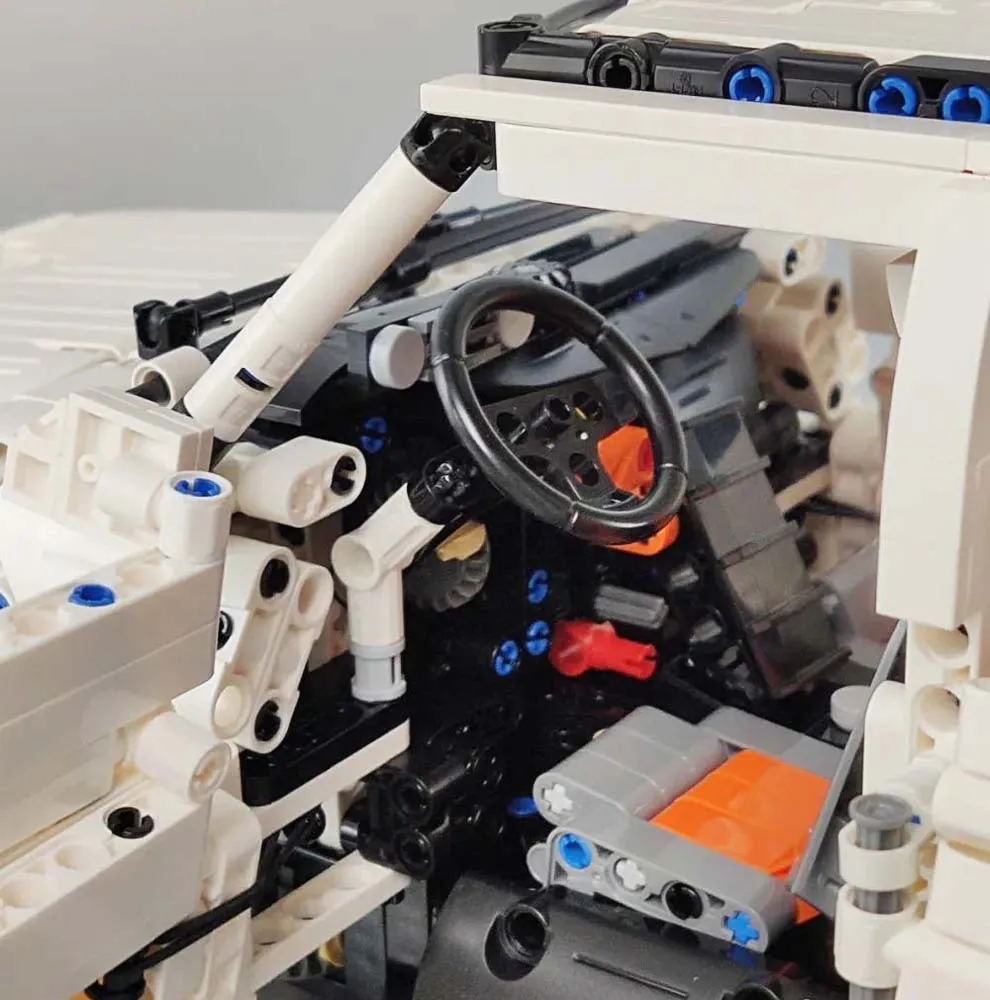 

Technic High-tech Series City SUV G5 Four-Wheel Drive Off-Road Vehicle Car 2208Pcs Moc Model Modular Building Blocks Bricks