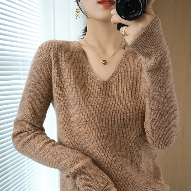 

Autumn and Winter New Cashmere Sweater Woman V-neck Padded Pullover Fashion 100% Pure Wool Color Block Sweater Free Shipping