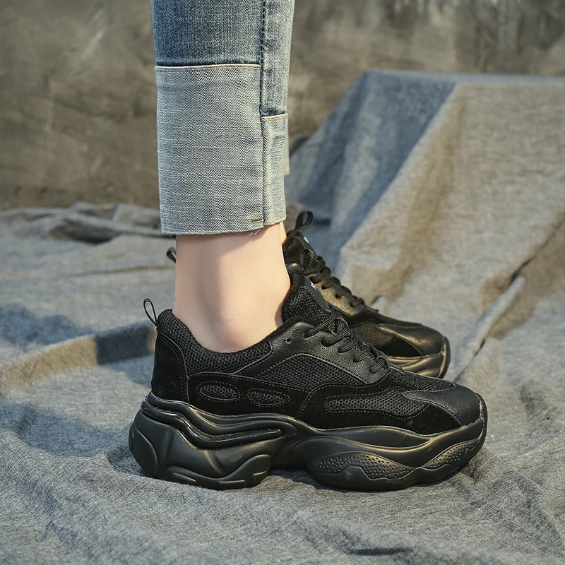 Модные кроссовки для женщин обувь из вулканизированной кожи смешанные цвета