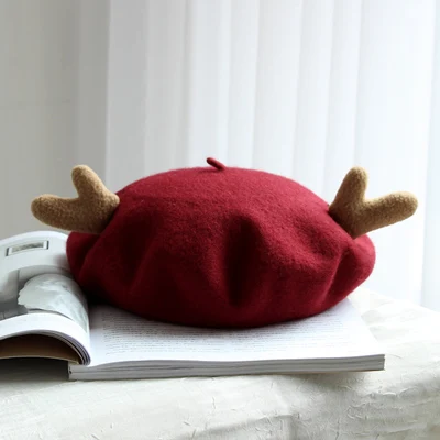 Japanese Department complex Gubei Lei hat female autumn and winter pure wool lovely antlers Christmas painter bud Beret | Аксессуары для