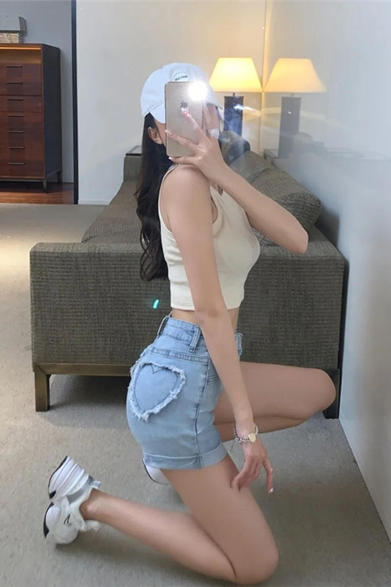 Women's New Denim Shorts High Elasticity Heart-shaped Hips High Waist Summer Flanging Straight Hot Pants High Waist Shorts