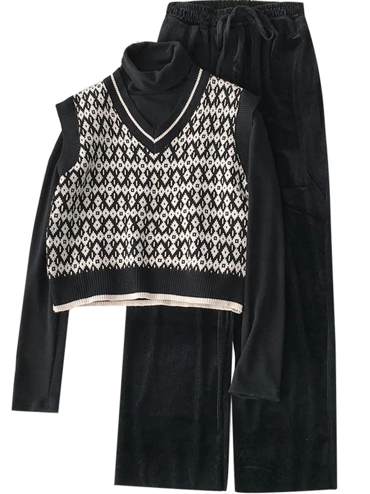 Женский трикотажный комплект из жилета и брюк с бриллиантами| |