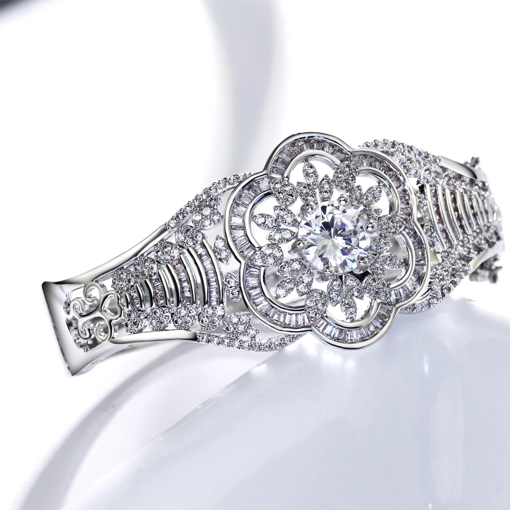 Лидер продаж Для женщин Роскошные браслеты зубец Установка Сделано с AAA