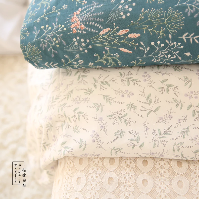 

Ткань саржевая хлопковая с цветами, 250x50 см, 310 г/м