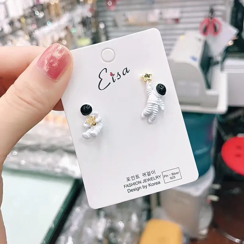 Женские асимметричные серьги-гвоздики AOMU небольшие серьги в японском и